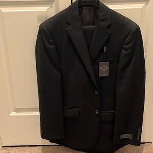 Brand new. Got for Christmas from co-worker but does not fit me. I’m 5’7 210lbs.